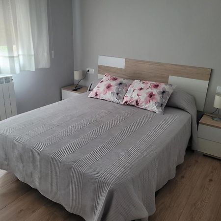 Casa Julio, Bonita Casa Comoda Y Espaciosa, Totalmente Reformada Con Terraza Y Jardin Privado Riezu Kültér fotó