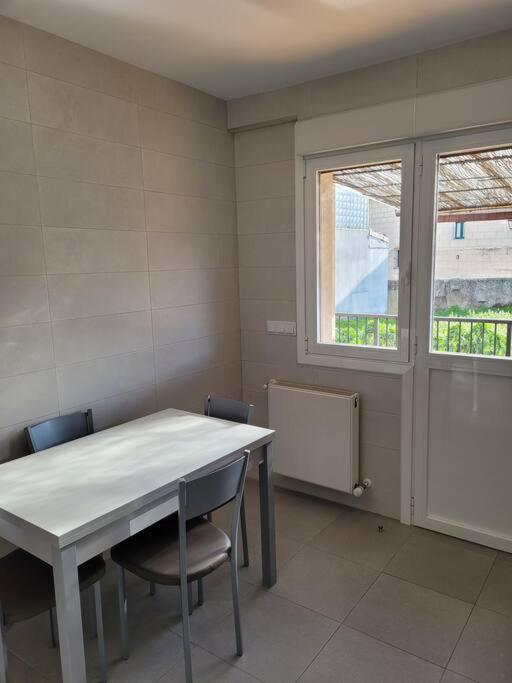 Casa Julio, Bonita Casa Comoda Y Espaciosa, Totalmente Reformada Con Terraza Y Jardin Privado Riezu Kültér fotó